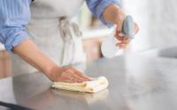 Savez-vous quel est le meilleur nettoyant pour la cuisine ? Voici la réponse de 60 Millions de consommateurs