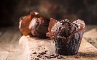 “Rapide et sans sucre ajouté” : une diététicienne partage une recette légère de muffins au chocolat et à la poire !