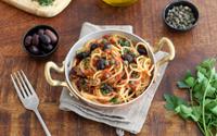 C’est un classique en Italie : voici notre recette de spaghetti alla puttanesca, un délice simple à réaliser avec des ingrédients que vous avez chez vous