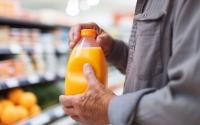 Pourquoi les jus de fruits vendus en supermarché seront bientôt moins sucrés ?