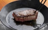 Ce chef dévoile sa technique pour obtenir une cuisson de viande digne d'un restaurant de grillades