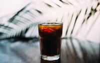 Le café glacé à l'eau de coco : la boisson qui fait du bien à la canicule