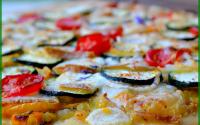 Une pizza 2 courgettes, fromage de brebis