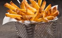 Vous ne jetterez plus jamais vos restes de frites grâce à ces 4 recettes réconfortantes