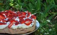 Pavlova fraise-violette