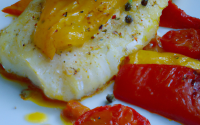 Poisson blanc aux 3 poivrons, tomates provençales et gratin dauphinois d'Elisabète