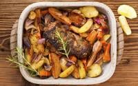 Rôti d'agneau au romarin et ses légumes