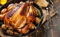 L'incontournable du dimanche : des experts en rôtisserie nous livrent leurs conseils pour obtenir un poulet rôti parfait à la maison !