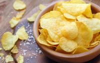 “C’est plus intéressant que de manger des chips” : l’alternative plus saine que recommande le Dr Jimmy Mohamed pour l’apéro