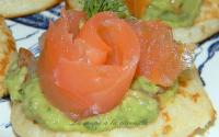 Blinis au saumon et guacamole