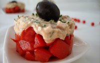 Tomates à la mousse de thon pour enfants