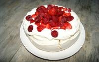 Pavlova aux fruits rouges.... d'été !