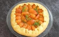 Pas besoin de moule avec cette recette de tarte rustique aux abricots notée 5/5 par les lecteurs de 750g !