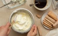 "Regardez-moi cette beauté, c'est absolument dingue": un chef italien partage sa recette de mascarpone maison !