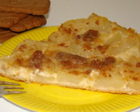 Tarte caramélisée aux poires et miettes de spéculoos ... sur fond de poudre d'amandes et de crème fleurette ... un régal !