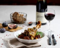 Confit de souris d'agneau aux figues et aux amandes