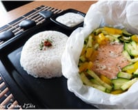 Papillote vapeur au saumon, courgettes & poivrons