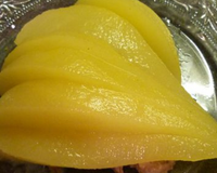 Foie gras mi-cuit et sa poire pochée au moelleux vanille et romarin