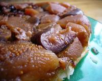 Des feuilles de filo en guise de pâte, et tous les fruits de l'automne en garniture, pour une Tatin très gourmande !