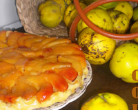 Marre la tarte tatin aux pommes?! Voici la version acidulée et automnale aux coings...
