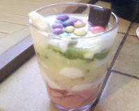Verrine kiwi-banane-fraise