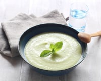 Velouté froid à la courgette, ricotta et menthe