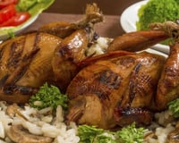 Cailles farcies aux champignons de Paris