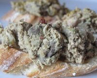 Point très important, cette terrine de volaille se réalise en 10 mn sans cuisson au four ! Non, non tu ne rêves pas !