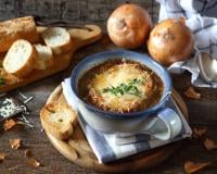 Oubliez les Bouillons parisiens, cette recette de soupe à l’oignon maison est la meilleure !