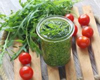 Voilà un pesto super parfumé qui change. Nous l’avons utilisé pour préparer les mini quiches tortilla et tomates cerise. Il est…