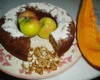 Gâteau au potimarron, noix et pommes
