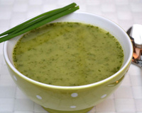 Velouté de roquette à la pomme et parmesan