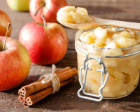 Confiture de pommes : la recette saine et faible en sucres grâce aux graines de chia