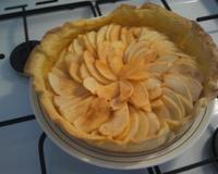 Une bonne tarte aux pommes maison facile et rapide à faire en un tour de main pour tous les gourmands !