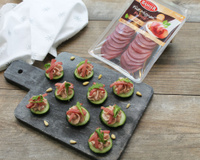 Canapés de concombre à la crème de filet mignon fumé Bahier