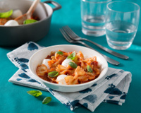 Farfalle au Pesto Rosso et mozzarella