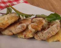 Haché de poulet rôti Douce France et ses galettes de pommes de terre, sauce au jus de pomme