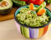 14 trucs trop sympas à rajouter dans son guacamole