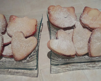 Etoiles à la confiture de fraise