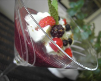 Gaspacho de fruits rouges et spéculoos, espuma de menthe