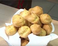 Les gougères sont de petites spécialités bourguignonnes, réalisées à partir de pâte à choux et de fromage. Découvrez…