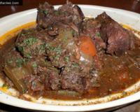 Une spécialité camarguaise, cuisinée à base de viande marinée dans du vin rouge, cette préparation doit être cuite la…