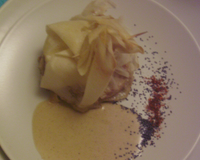 Aumonière à l'andouille de Vire, pommes et camembert normand