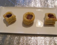 Bouchée à la reine au roquefort et à la poire au vin