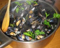 Moules au vin blanc et persil