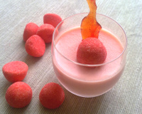 Panna cotta aux bonbons fraises