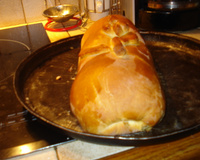 Saumon entier en croûte feuilleté à la mousseline de Saint-Jacques et émulsion de beurre au citron