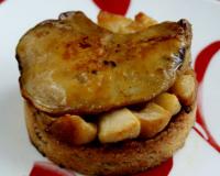 Une façon originale de marier le foie gras, les pommes avec le crumble.