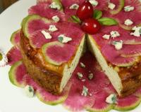 Un cheesecake mêlant la douceur de la brousse au caractère du Roquefort Papillon sur un lit de radis Red Meat qui apporte de la fraîcheur et du croquant.