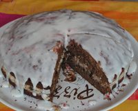 Gâteau aux pruneaux et vin rouge